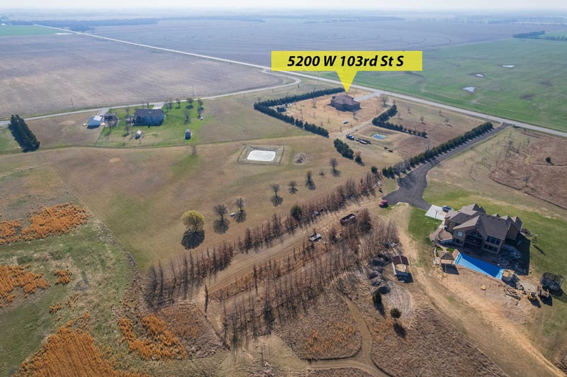 5200 103rd St S, Peck, KS 67120