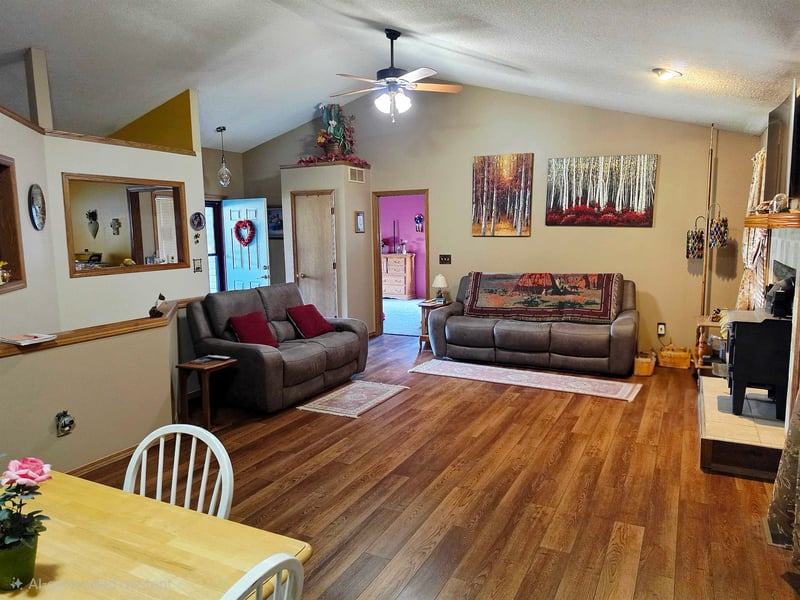 1439 N Tomahawk Rd, Peck, KS 67120