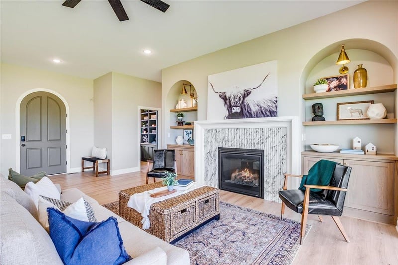 9642 Cedar Ln, Maize, KS 67101