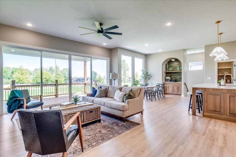 9642 Cedar Ln, Maize, KS 67101