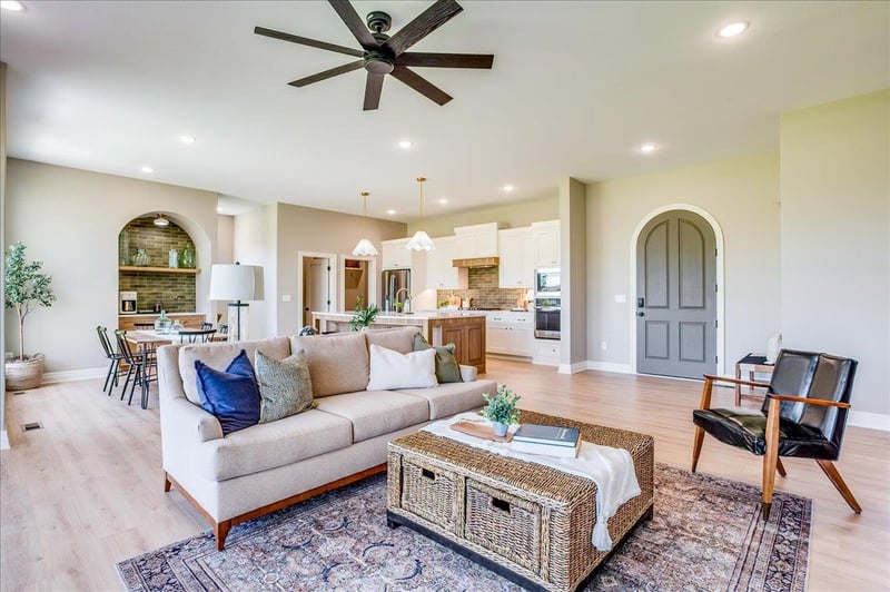 9642 Cedar Ln, Maize, KS 67101