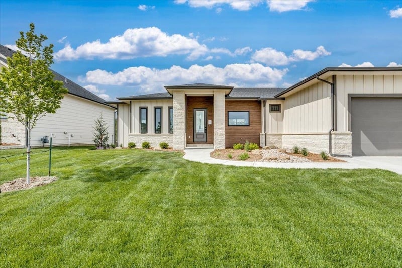 9650 W Cedar Ln, Maize, KS 67101