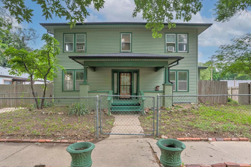 404 2nd St, Arkansas City, KS 67005