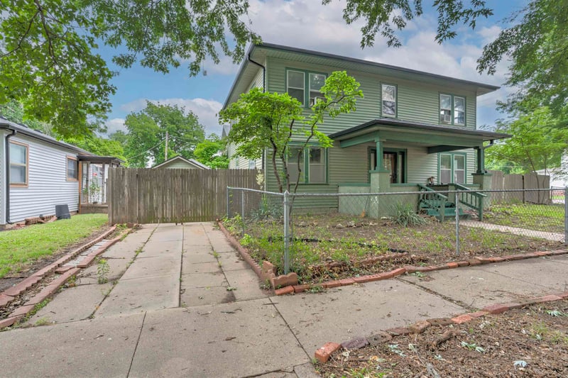 404 2nd St, Arkansas City, KS 67005