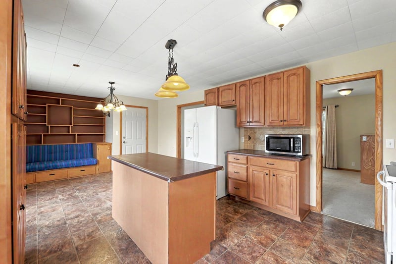 2310 Rosewood Ave, North Newton, KS 67117