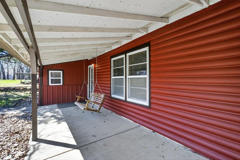 216 Lakeview Dr, Toronto, KS 66777
