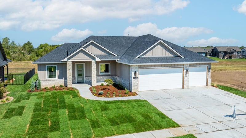 2106 W Harborlight, Wichita, KS 67204
