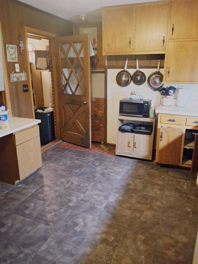 4700 Ida Ave, Wichita, KS 67216