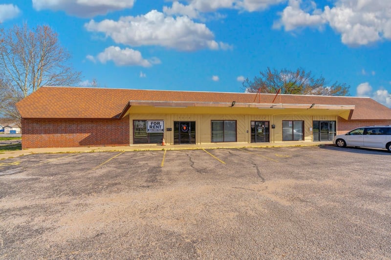 3312 Douglas , Wichita, KS 67206