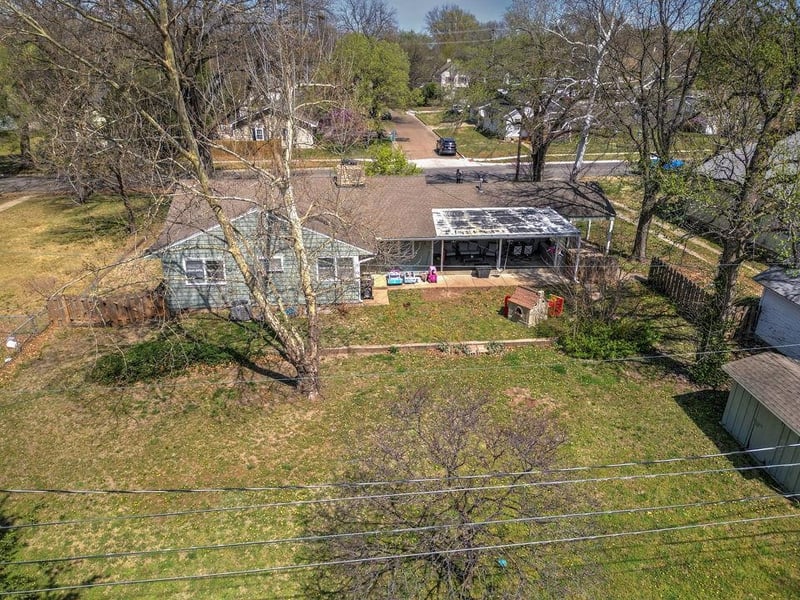 1421 12th Ave, Winfield, KS 67156