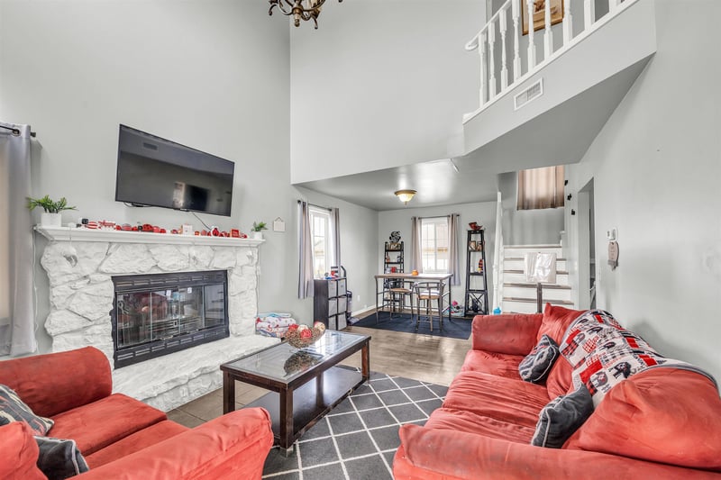 210 Hymer Dr, Sedgwick, KS 67135