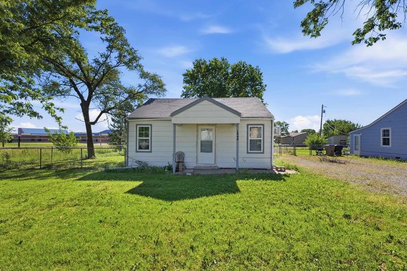 1540 N Andover Rd, Andover, KS 67002