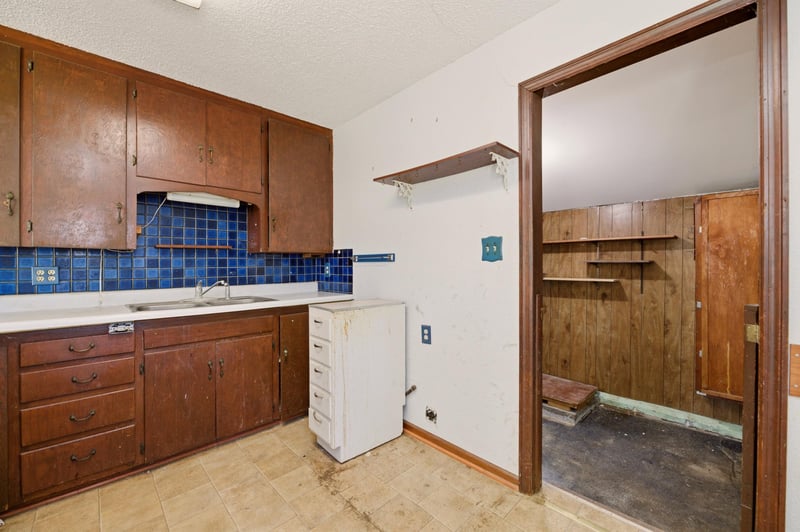 1540 N Andover Rd, Andover, KS 67002