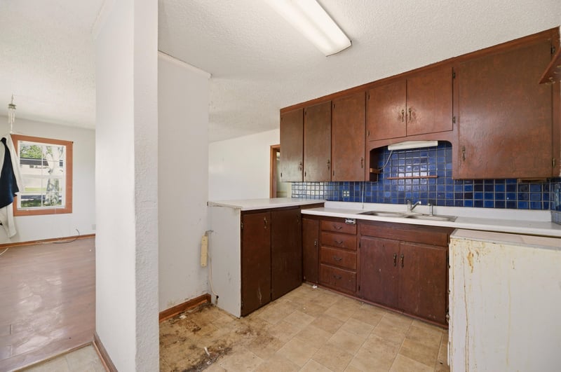 1540 N Andover Rd, Andover, KS 67002