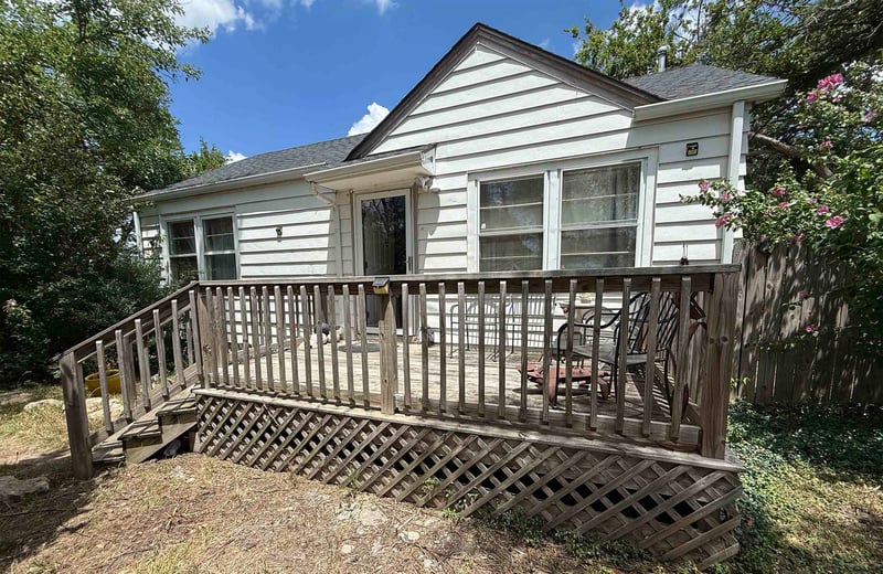 5101 New Jersey Dr, Wichita, KS 67210-1528