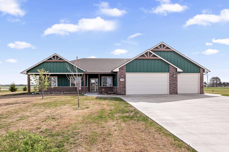 3700 Tapestry Ln, Goddard, KS 67052