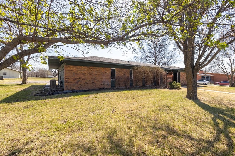 504 Poplar , Peabody, KS 66866