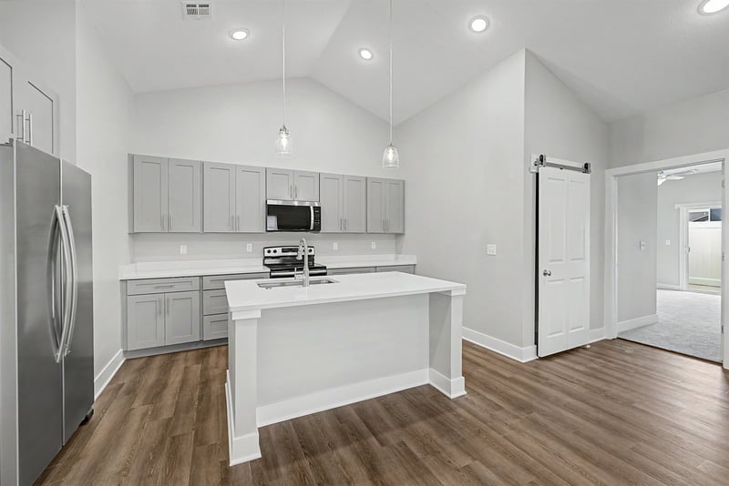 2716 Amelia Ln, Salina, KS 67401