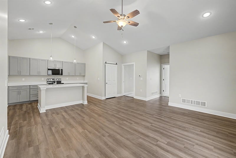 2716 Amelia Ln, Salina, KS 67401