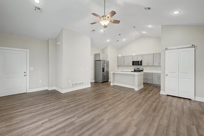 2716 Amelia Ln, Salina, KS 67401