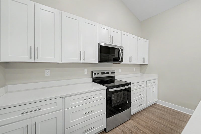 2718 Amelia Ln, Salina, KS 67401