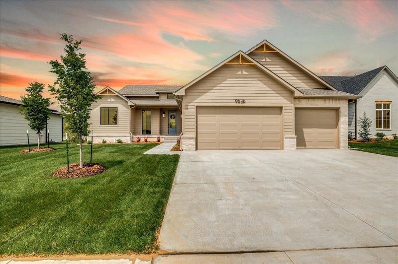 9646 Cedar Ln, Maize, KS 67101