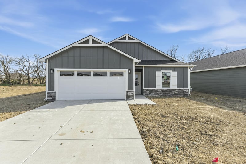 3571 E Bearsden St, Derby, KS 67037-7821