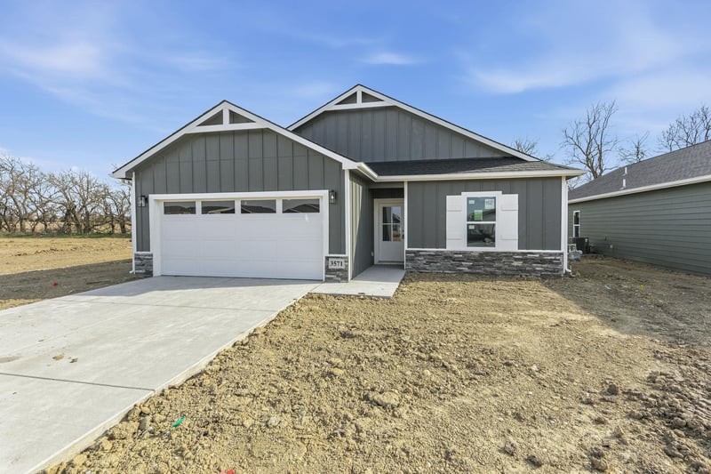 3571 E Bearsden St, Derby, KS 67037-7821