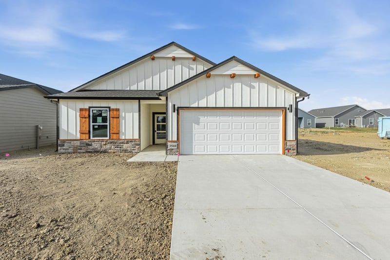3560 E Bearsden St, Derby, KS 67037-7821