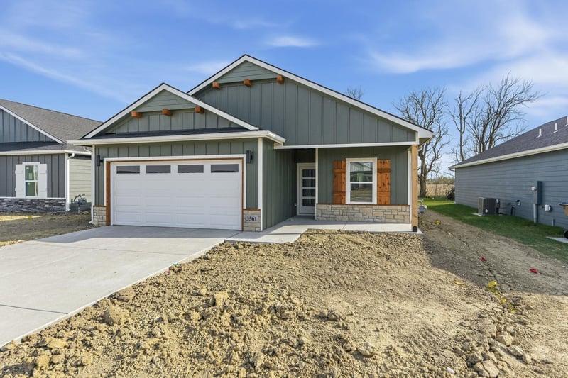 3561 E Bearsden St, Derby, KS 67037-7821