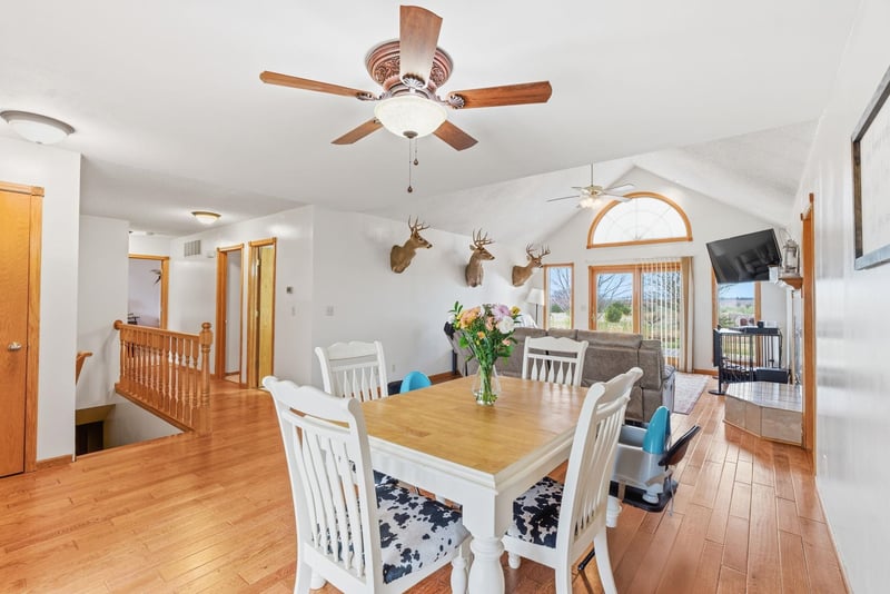639 N Bluff Rd, Conway Springs, KS 67031