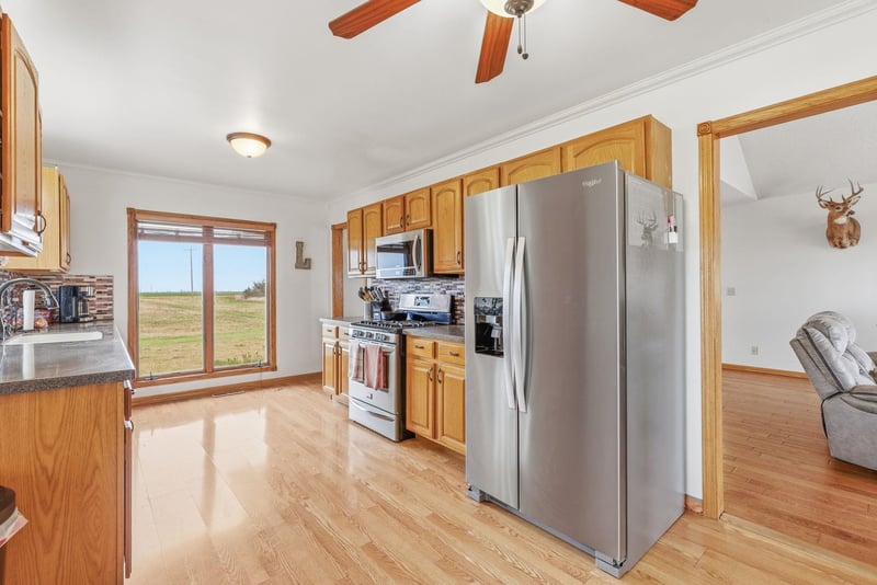 639 N Bluff Rd, Conway Springs, KS 67031