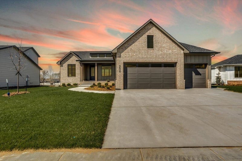 9638 Cedar Ln, Maize, KS 67101