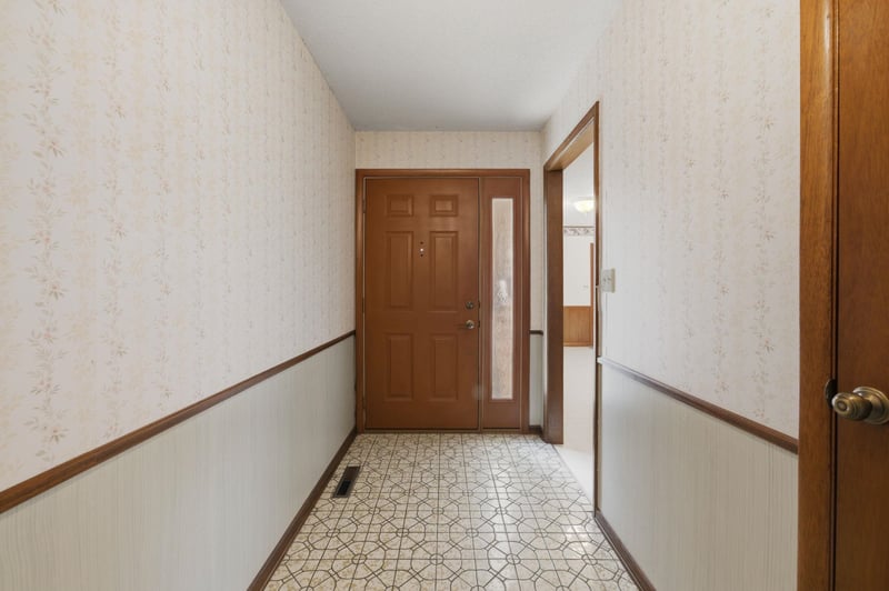 357 Village Ln, Eureka, KS 67045