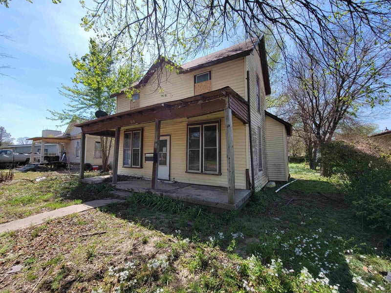 612 C St, Wellington, KS 67152