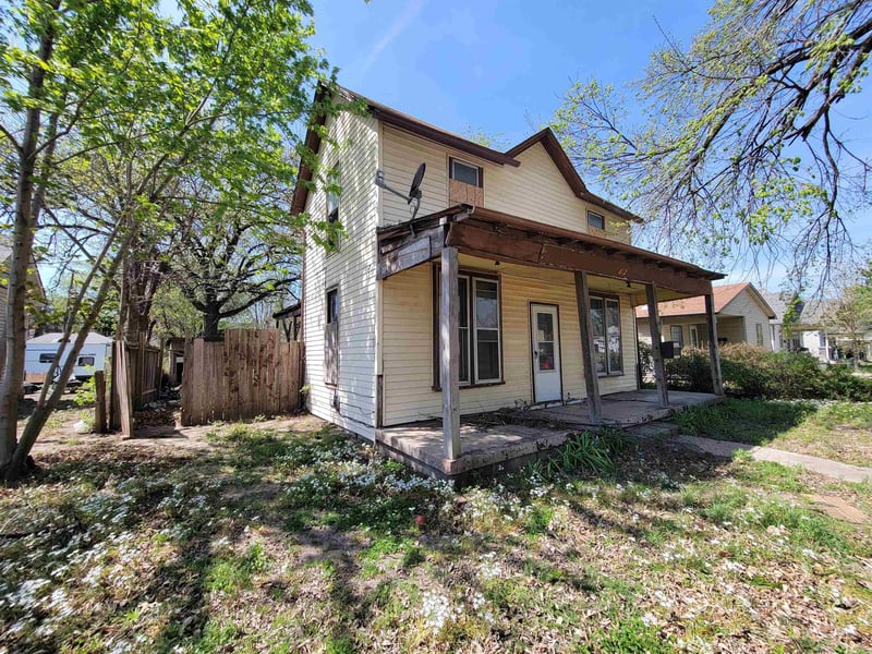 612 C St, Wellington, KS 67152