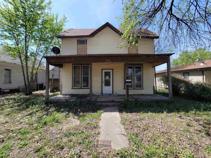 612 C St, Wellington, KS 67152