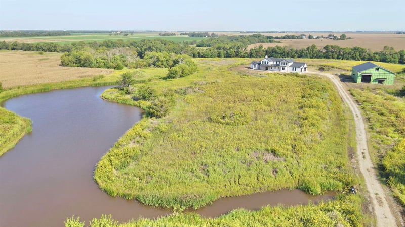 11682 NW 160th St, Newton, KS 67114
