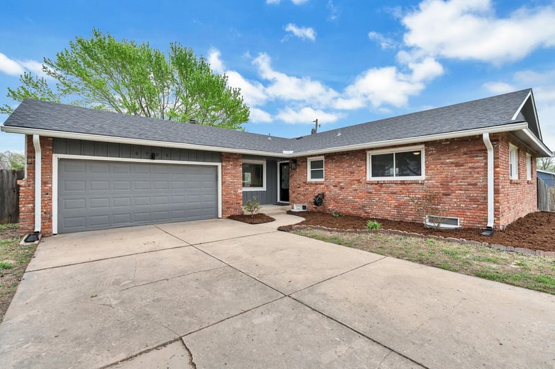 4762 Krueger , Bel Aire, KS 67220