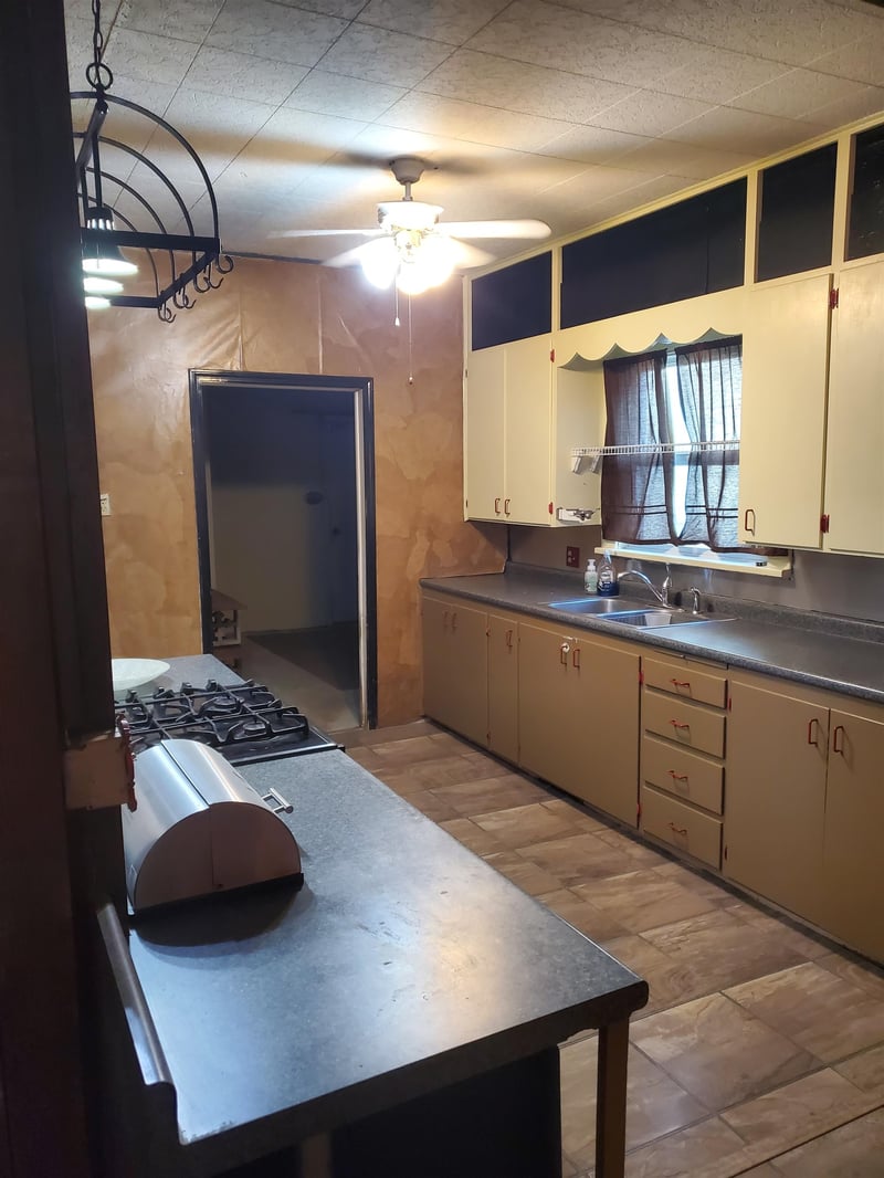 1112 4th , Arkansas City, KS 67005