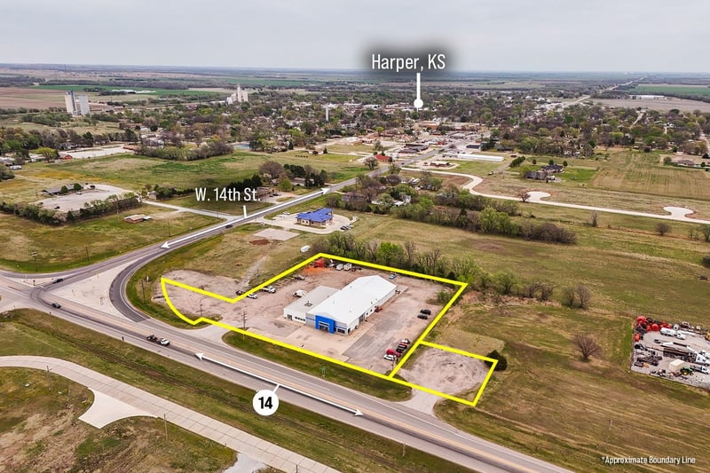 890 Hwy 14 , Harper, KS 67058