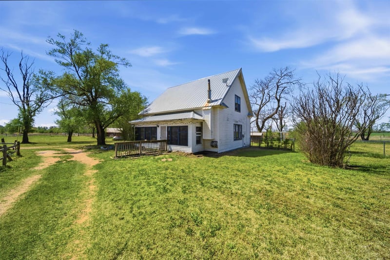 13037 SE 140th Ave, Norwich, KS 67118