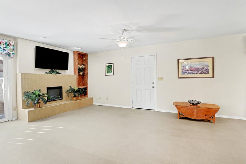 641 Woodlawn Blvd 64, Wichita, KS 67208