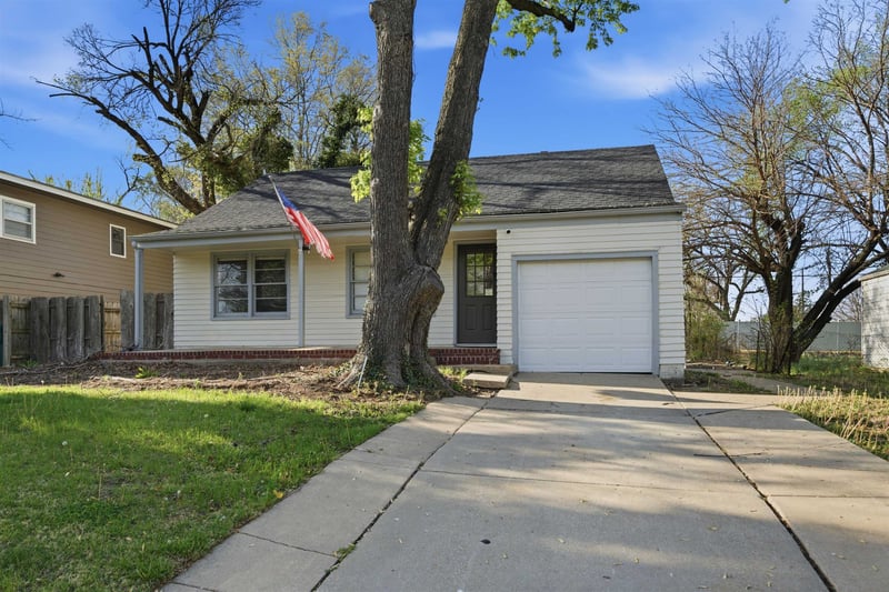3333 Bayley St, Wichita, KS 67218