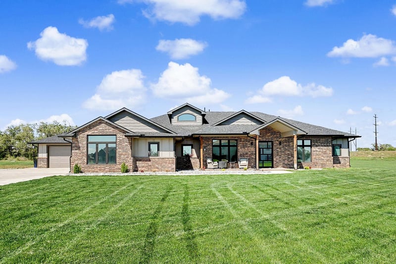 104 Estes St, Garden Plain, KS 67050