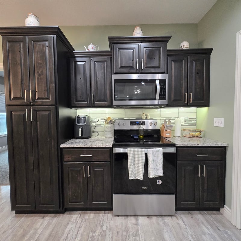 433 W 4th St, Solomon, KS 67480