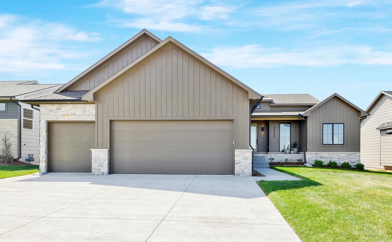 2524 Emerald Ct, Andover, KS 67002