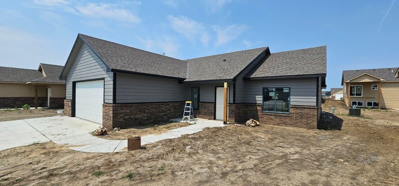 5085 N Toben Dr, Bel Aire, KS 67226
