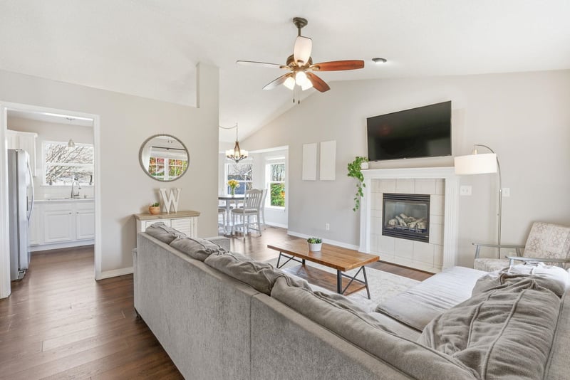 4413 E Falcon St, Wichita, KS 67220
