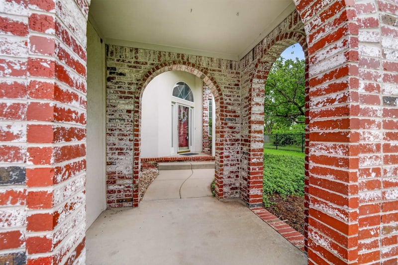 4322 N Ironwood St, Wichita, KS 67226